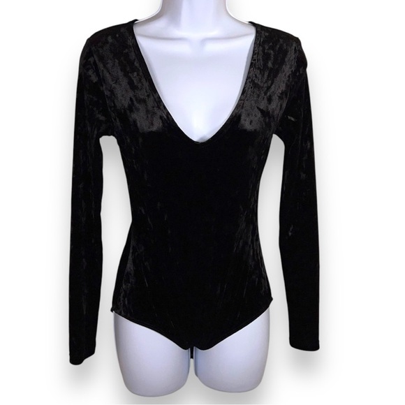 SMALL DIVIDED BLACK VELVET BODYSUIT LONG SLEEVE VNECK GOTH - Picture 1 of 12